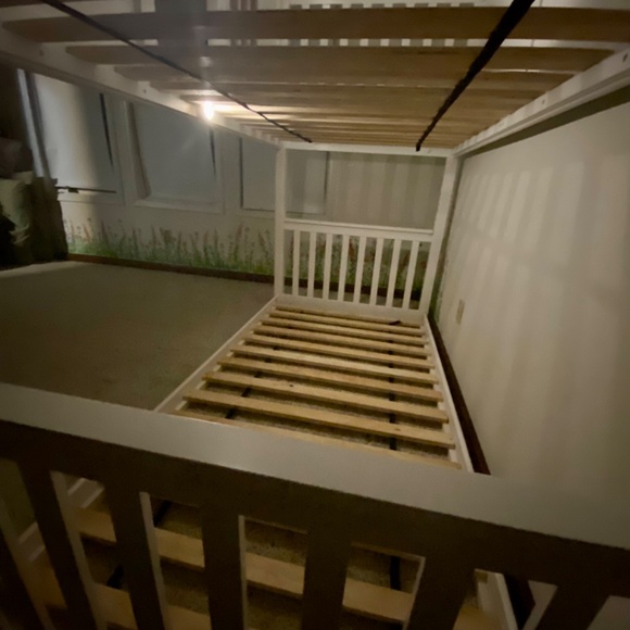 Cottage/Farmhouse bunk bed loft bed (Perfect condition) - Picture 8 of 16